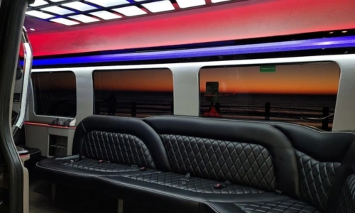 Elegant stretch limousine exterior for San Diego weddings and proms Elegant stretch limousine exterior for San Diego weddings and proms